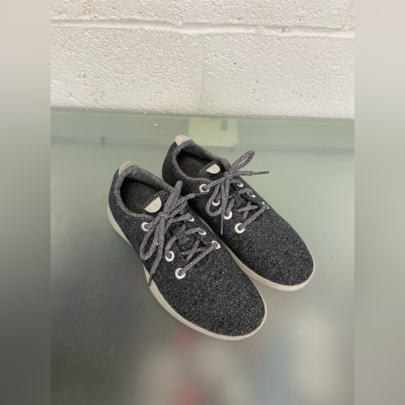 Allbirds Women's WR Wool Runners Merino Wool Sneakers - Picture 2 of 7